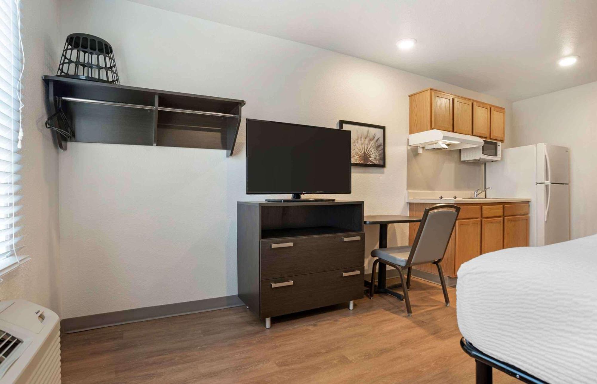 Extended Stay America Select Suites - Panama City - Callaway Экстерьер фото